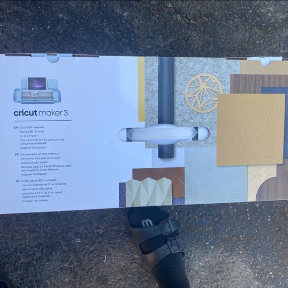 Cricut maker cuts over 300+ materials. Cuts up to 12 ft without a mat